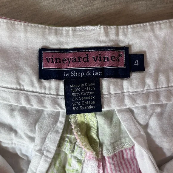 Vineyard Vines shorts - Picture 3 of 3